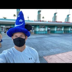 Meet your Posher, Christopher